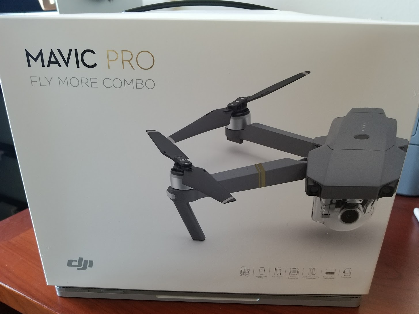 adrian-collier-dji-mavic-pro-fly-more-combo-box-170719.jpg